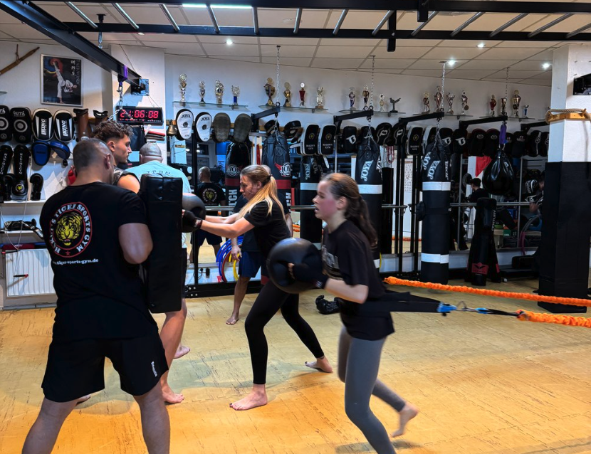 Training mit Hakims Gym Ausrüstung