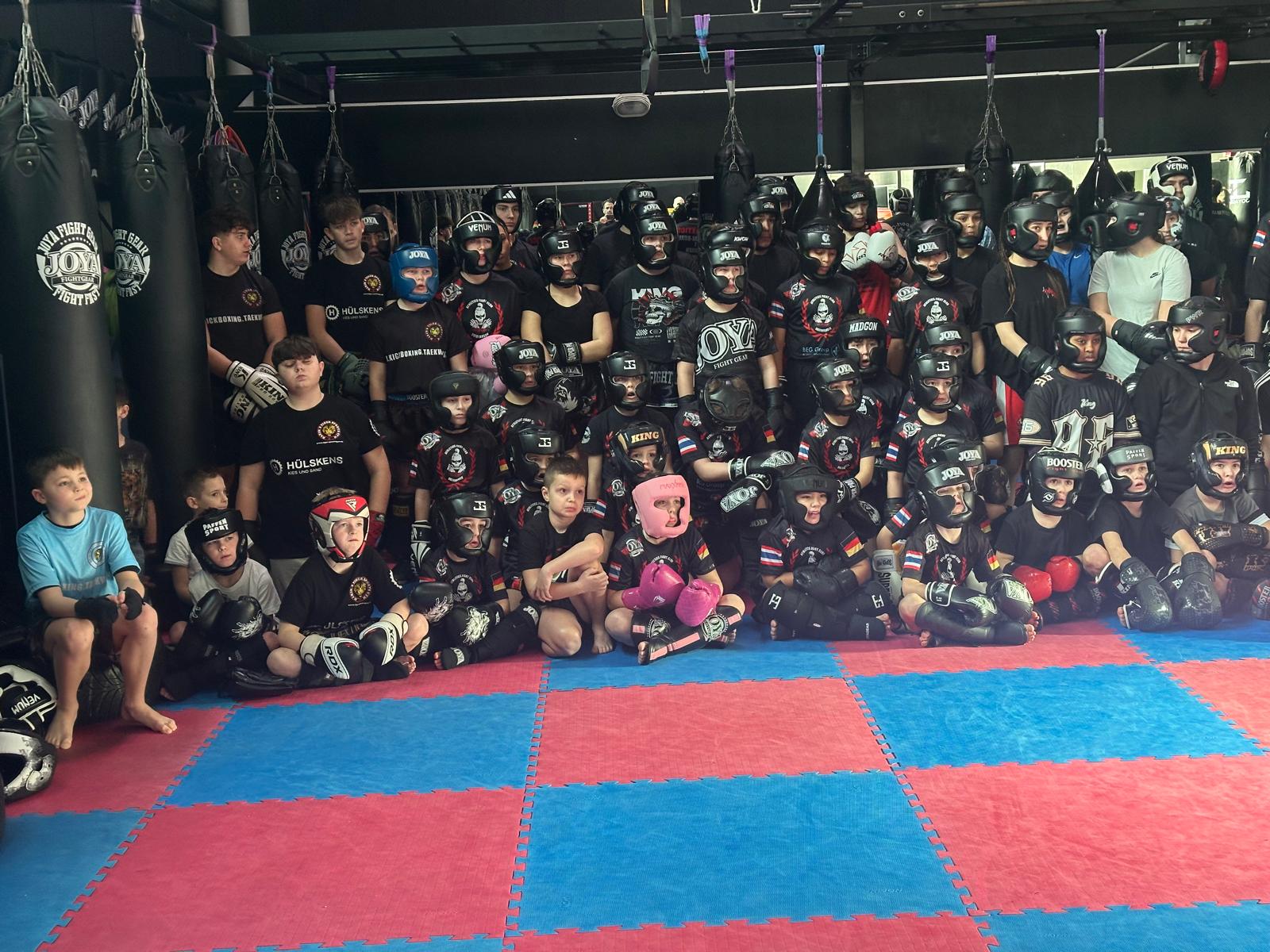 Sparringstreff Teilnehmer mit Ausrüstung